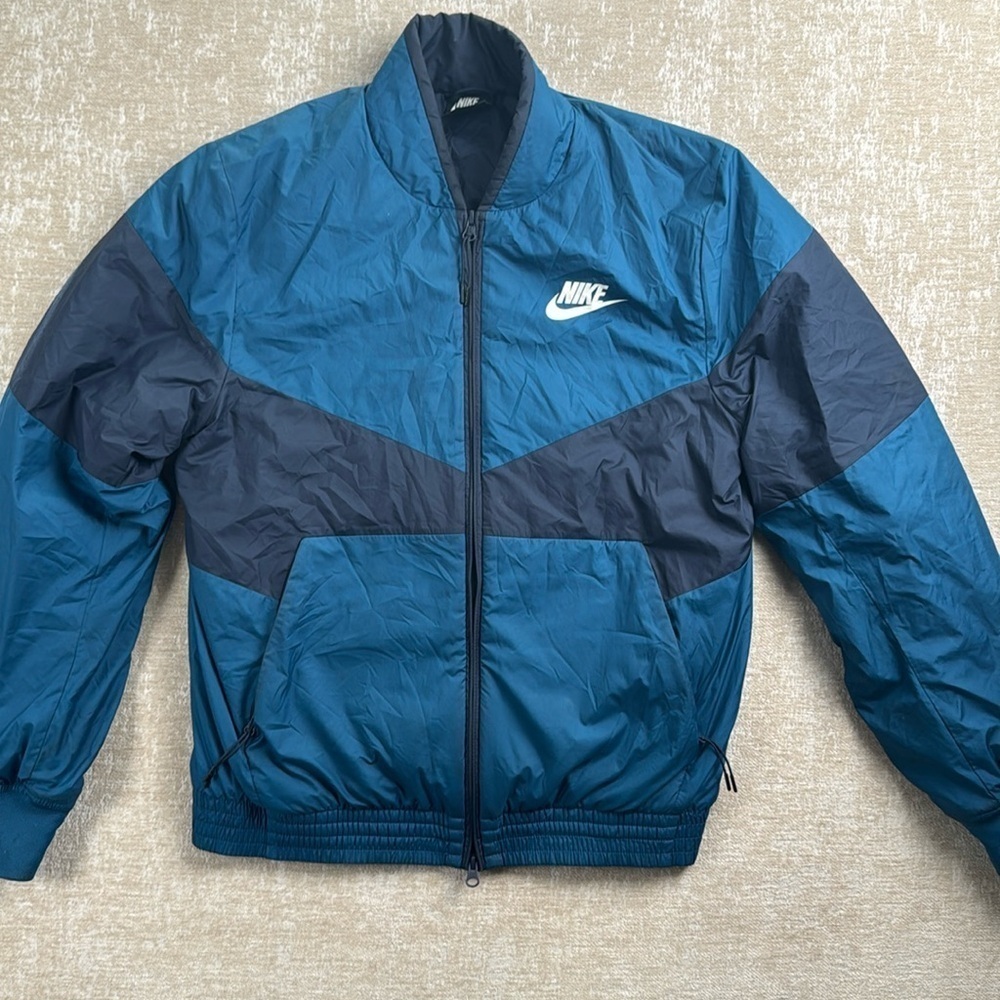 NIKE Sportswear Synthetic Fill Bomber Jacket Full Zip Fleece Winter Zip Pockets